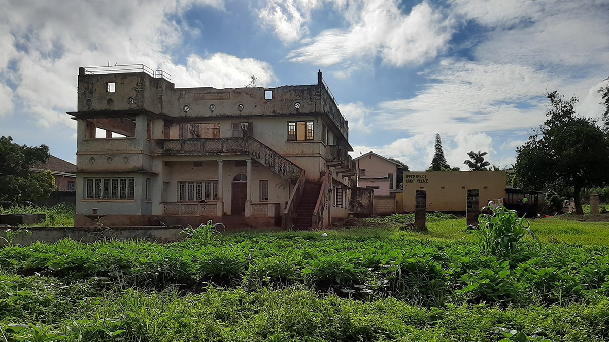 Historical building Jinja source by Luuk Eickmans